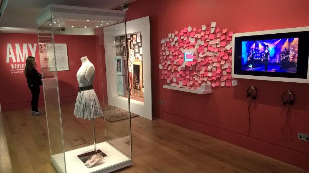 Amy Whinehouse - Ausstellung 2017 - Camden